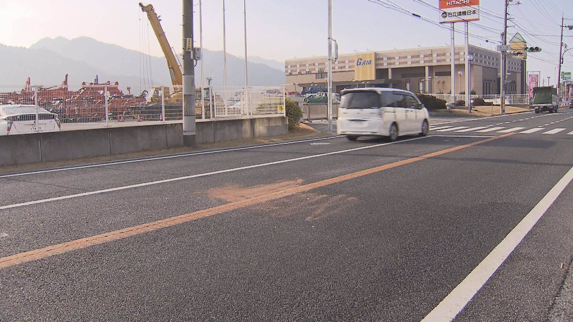 見通しよい国道で…「飛び出してきた」軽自動車にはねられ男性死亡　広島・廿日市市